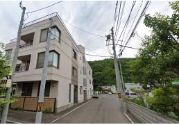 北海道札幌市中央区南二十五条西１３丁目 札幌市電山鼻線[中央図書館前]の賃貸マンション物件詳細はこちら