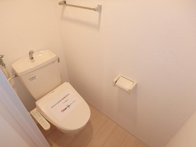 トイレは広くて、ウォシュレット付