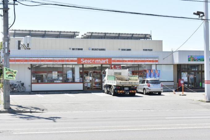 セイコーマート白樺通店　徒歩2分