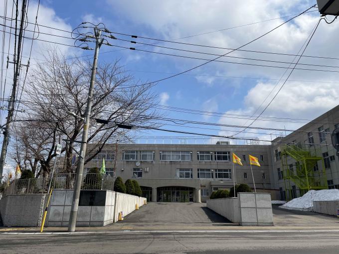 大谷地東小学校　徒歩16分