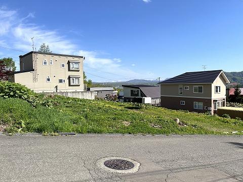 西側道路より本件撮影 西側道路より本件撮影