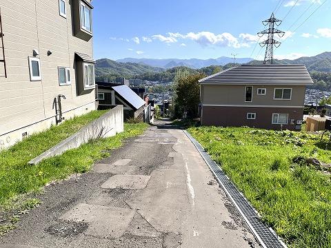 東側道路4.56~5.04m下り 東側道路4.56~5.04m下り