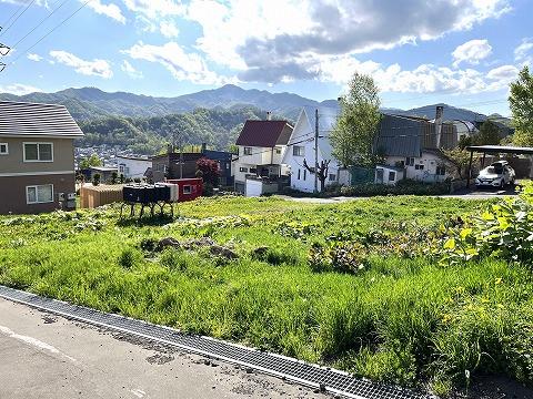 東側道路より本件撮影 東側道路より本件撮影
