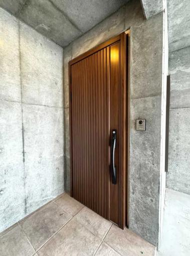 スマートロックシステム『Familock』を搭載した玄関ドア。 スマートロックシステム『Familock』を搭載した玄関ドア。