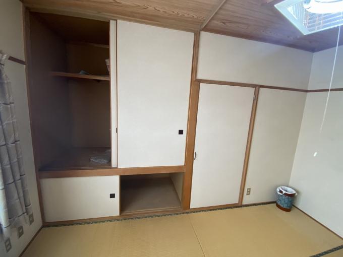 2階和室もたっぷりの収納！