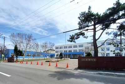 【花川南中学校】 徒歩19分 【花川南中学校】 徒歩19分