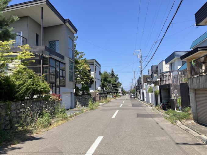 南側より前面道路８．０ｍ