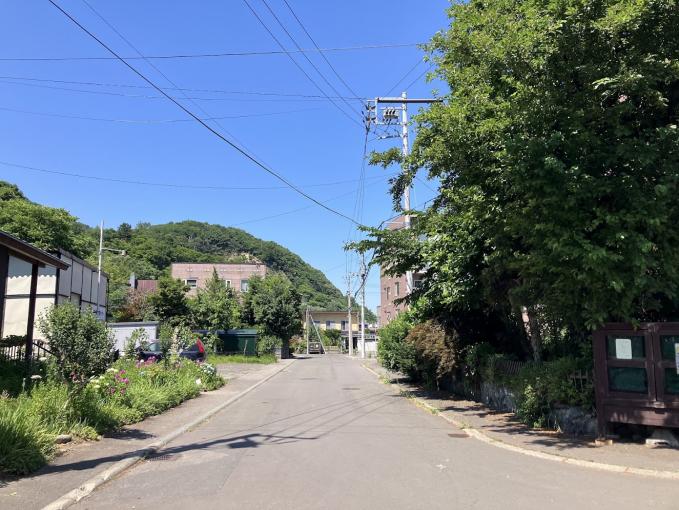 西側道路も幅員８．０ｍあります♪