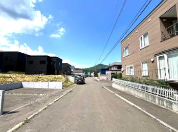 前面道路含む現地写真1