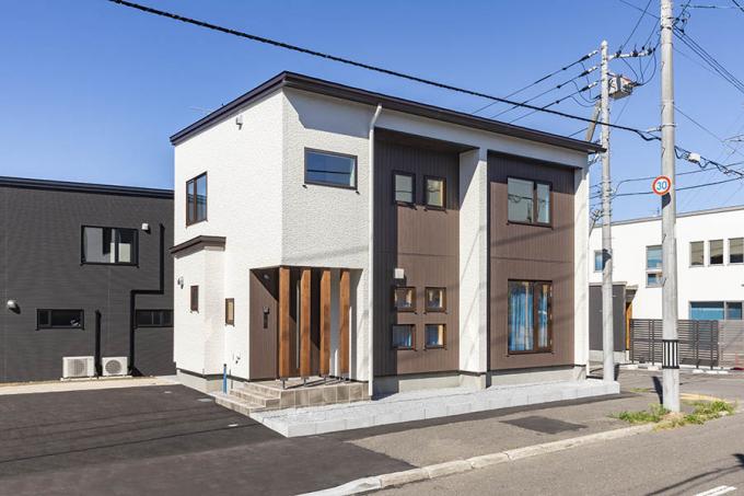 お洒落なモダンデザインの外観。 お洒落なモダンデザインの外観。