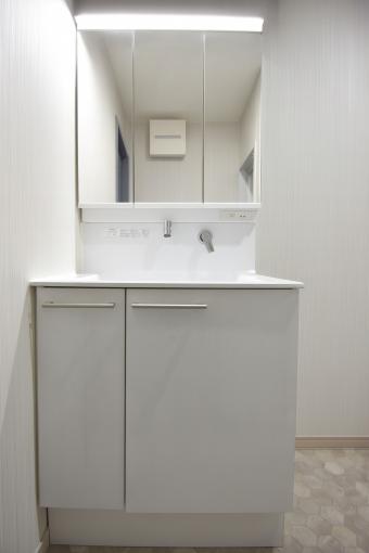 洗面化粧台(居住中のため家具削除し、CGで加工) 洗面化粧台(居住中のため家具削除し、CGで加工)