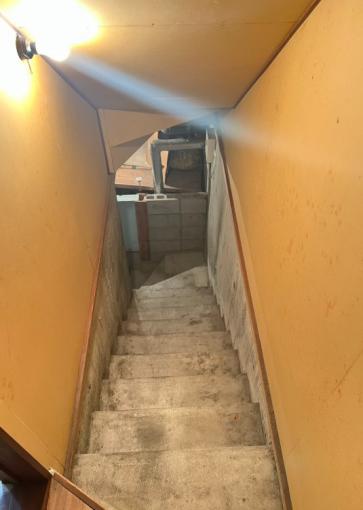 地下階段 地下階段