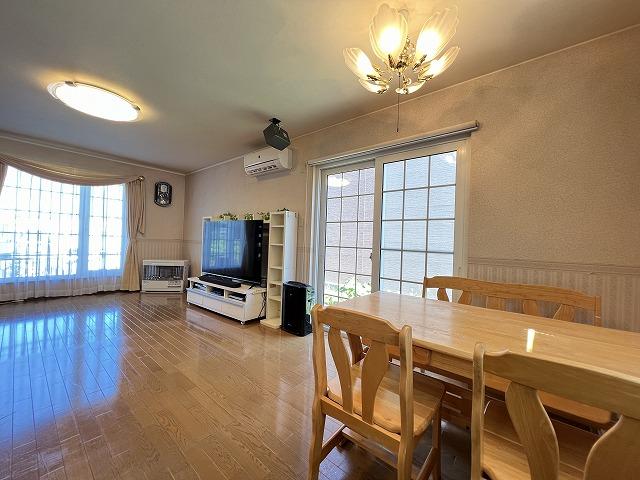 13畳リビング(居間)☆ 13畳リビング(居間)☆
