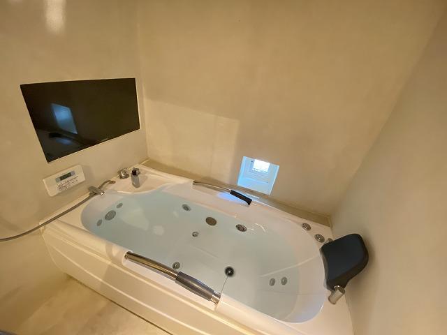テレビ付き1坪浴室☆手すりや追い炊き機能もあります◎ テレビ付き1坪浴室☆手すりや追い炊き機能もあります◎