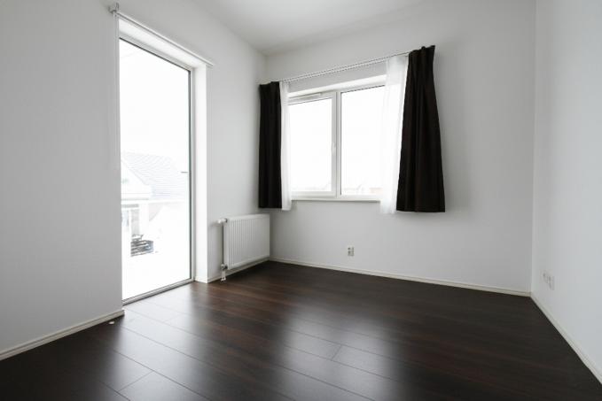 洋室4.5帖（居住中のため家具削除し、CG加工）