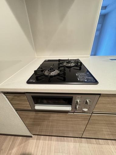 耐火性能と高級感あふれる美観を持つホーローキッチンパネル。