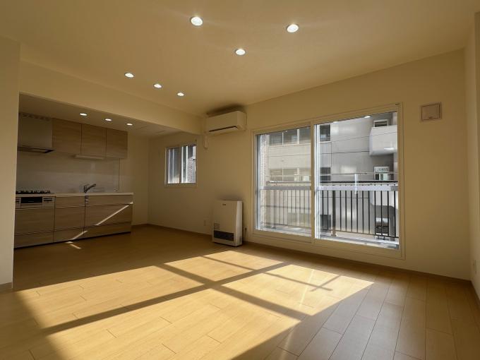 LDK床、建具新設