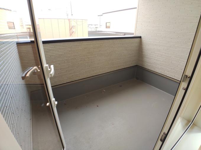 奥行きの有る広いバルコニー 奥行きの有る広いバルコニー