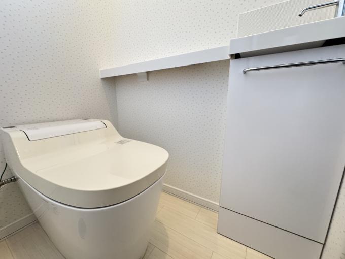 【トイレ】タンクレストイレのシンプル空間はお手入れも楽々☆ 【トイレ】タンクレストイレのシンプル空間はお手入れも楽々☆