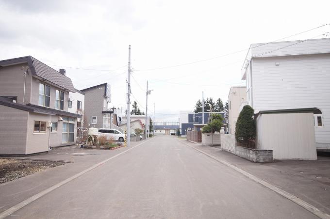 南西側道路 南西側道路