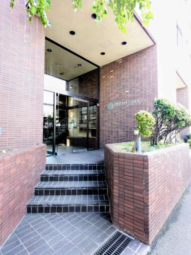 エントランス玄関 エントランス玄関