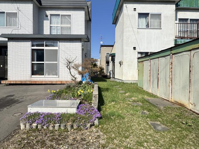 【外観】 南西向きで陽当り良好な約54坪の住宅用地 【外観】 南西向きで陽当り良好な約54坪の住宅用地