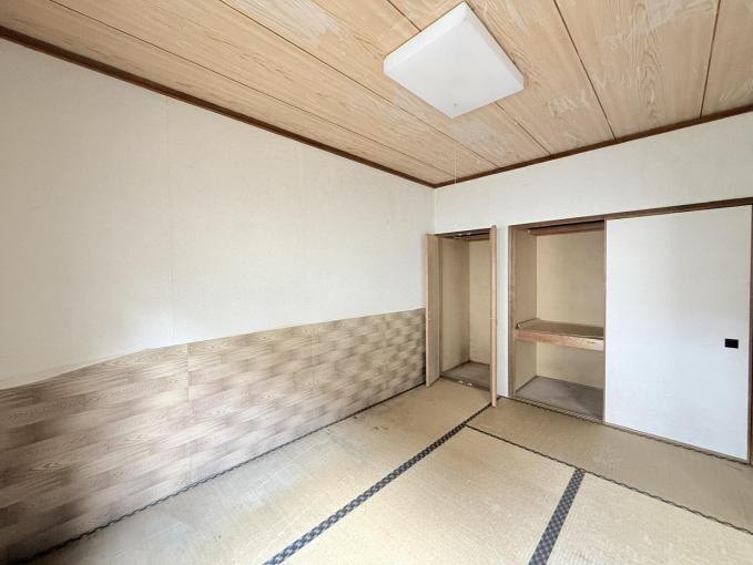 【和室】 1階LDKに隣接した6帖の和室です。