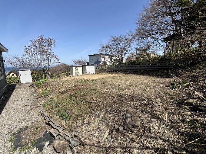 【庭】 139坪の広大な敷地を活かした庭スペース。
