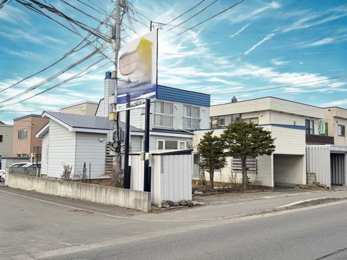 角地で日当たり良好♪ 角地で日当たり良好♪