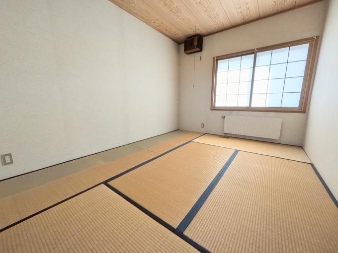 2階6帖の和室