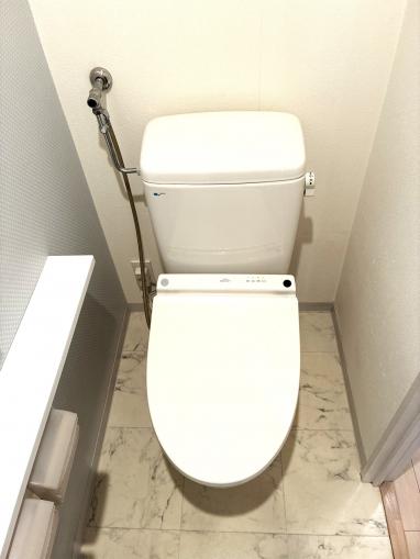 ウォシュレット機能付きトイレ
