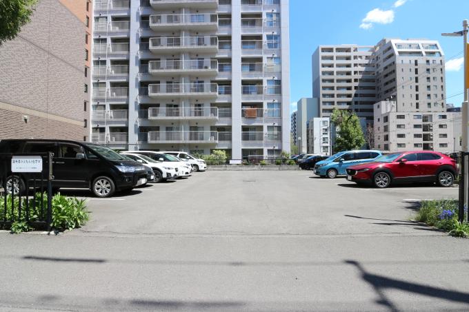 敷地内駐車場空有　利用可能