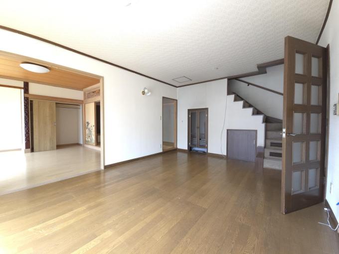 【リビング】 建物約45坪のゆとりを活かした設計。