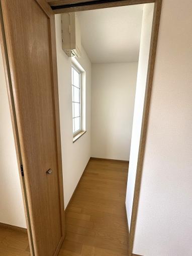 扉付きのWCL付なのでキレイに収納もバッチリ！