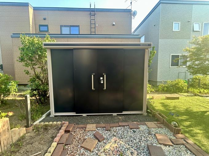 【物置】大きな荷物や重い道具の出し入れもスムーズ 【物置】大きな荷物や重い道具の出し入れもスムーズ