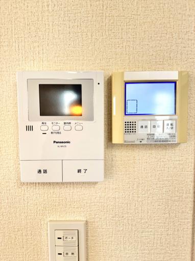 【モニター付きインターホン】来客を映像で確認可能 【モニター付きインターホン】来客を映像で確認可能