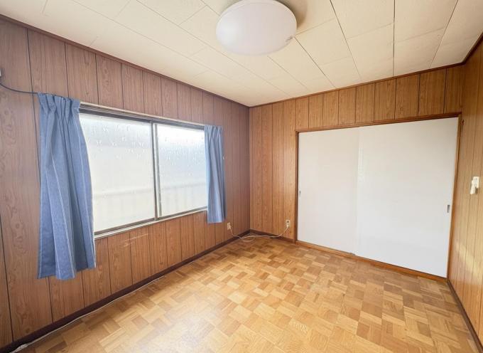 【洋室】木目調がレトロで温かみある雰囲気のお部屋♪ 【洋室】木目調がレトロで温かみある雰囲気のお部屋♪