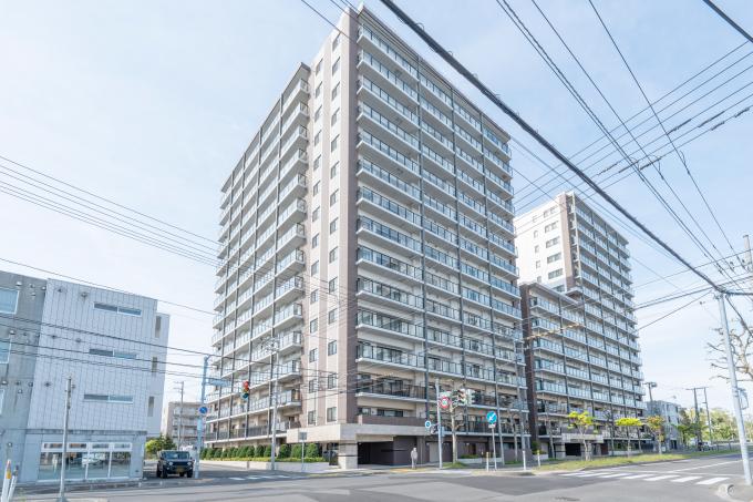 地下鉄、JR、バスターミナルのトリプルアクセス！