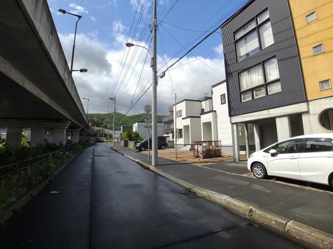 北側から現地方向