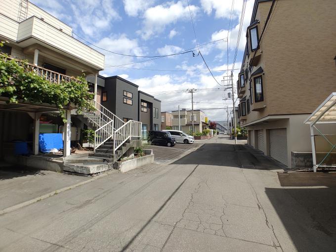 南西側から現地方向 南西側から現地方向