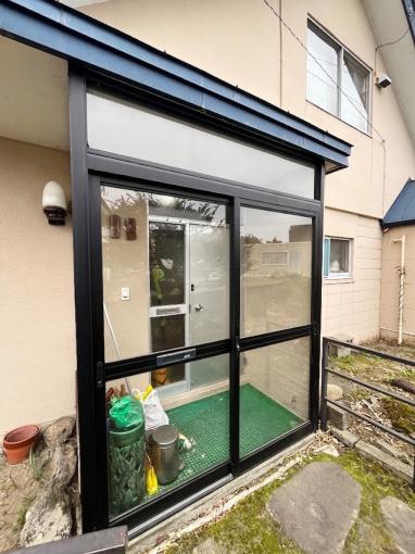 【風除室】 CG加工を施しております。 【風除室】 CG加工を施しております。