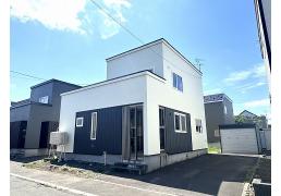 北海道札幌市北区屯田八条５丁目1-12 の売買中古一戸建物件詳細はこちら