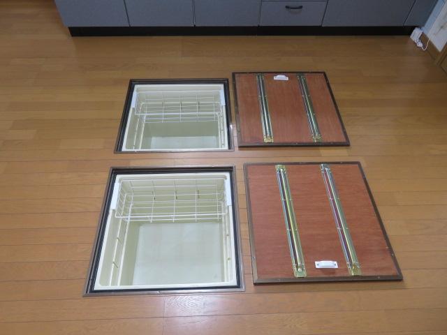 キッチン床下収納 キッチン床下収納