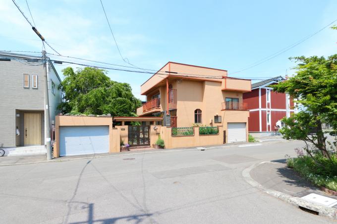準住居地域で容積率200% 3階建ても可能な敷地です 準住居地域で容積率200% 3階建ても可能な敷地です