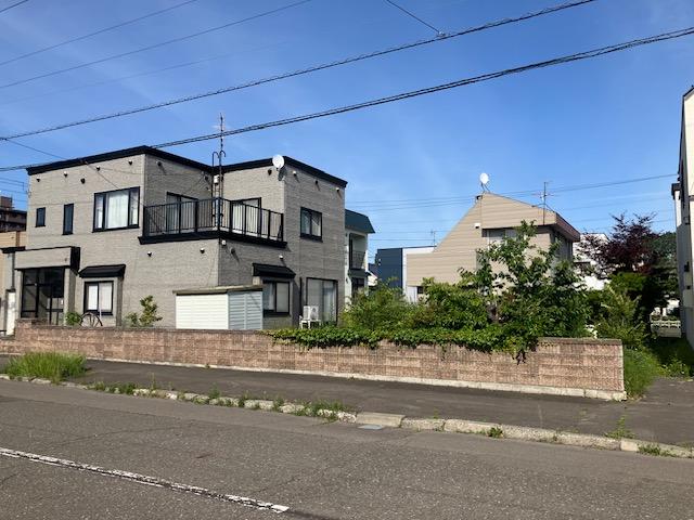 南側に広い庭があり陽当たり 南側に広い庭があり陽当たり