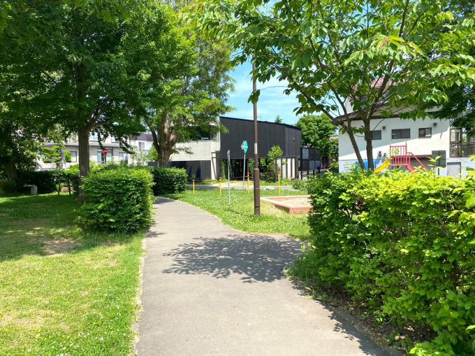 公園内部より外観撮影 公園内部より外観撮影