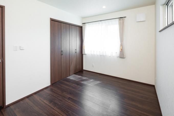 洋室Aは6帖の広さで物入付きです。 洋室Aは6帖の広さで物入付きです。