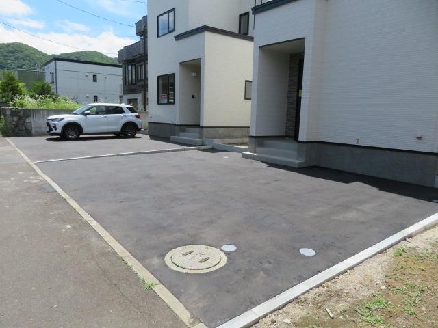 1号棟 駐車スペース