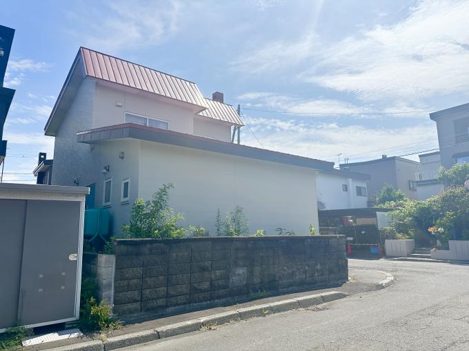 【現地土地写真】学校や買い物施設も近くに揃います。 【現地土地写真】学校や買い物施設も近くに揃います。