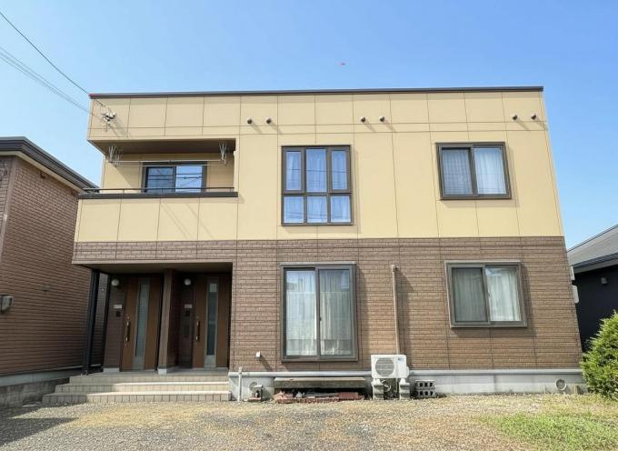 ツートンカラーでお洒落な外観が印象的☆二世帯住宅！